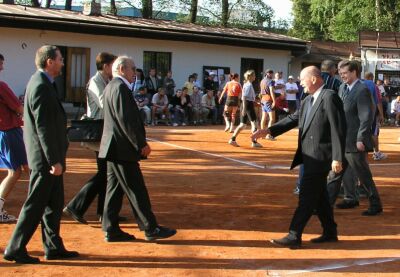 Z volejbalového turnaje o pohár ministra dopravy ve Žďáru 2003