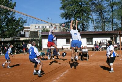 Volejbal 2003 - fotografie zařazené 11.9. do 10 00 hodin