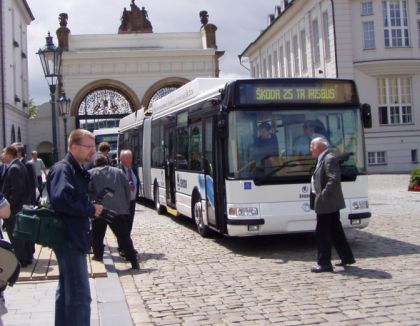 Nový vysokokapacitní nízkopodlažní trolejbus ŠKODA 25 Tr IRISBUS