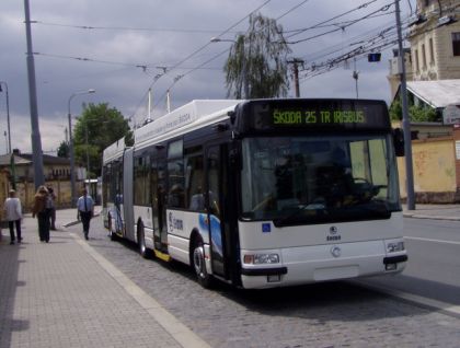 Nový vysokokapacitní nízkopodlažní trolejbus ŠKODA 25 Tr IRISBUS