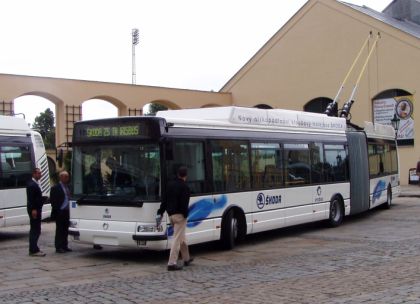 ŠKODA 25 Tr IRISBUS - vysokokapacitní nízkopodlažní trolejbus