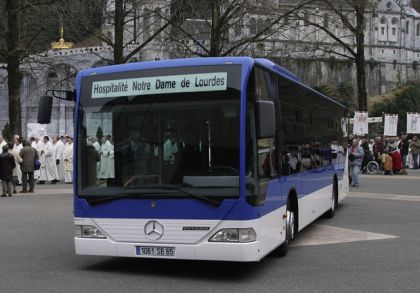 Nasazení autobusu Mercedes-Benz Citaro ve francouzském poutním městě Lourdes