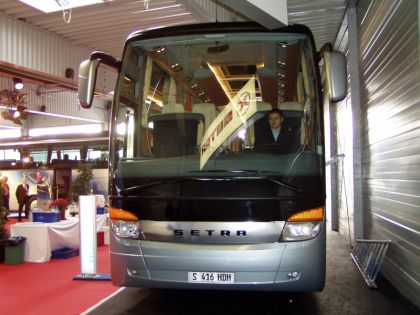 EvoBus slaví 10 let na evropském trhu se značkami Mercedes-Benz,Setra a OMNIplus