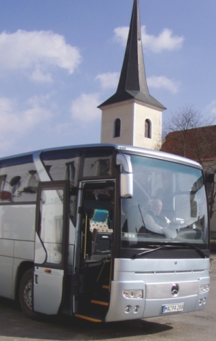Mercedes-Benz Tourismo série 10 000 - cesta redakce testovacím busem.