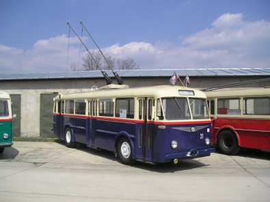BUSportál zaujalo: Historie auto i trolejbusů ve fotografiích.