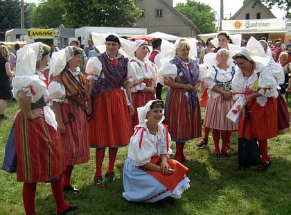 ČESKÁ NÁVES-DÝŠINA 2005 Mezinárodní folklorní festival MFF  2.-4.9.2005