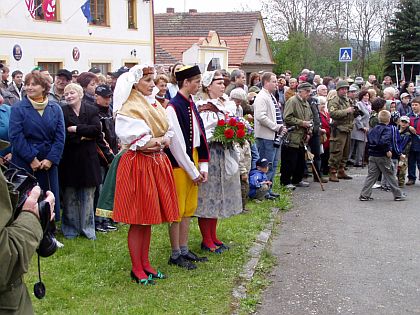 ČESKÁ NÁVES-DÝŠINA 2005 Mezinárodní folklorní festival MFF  2.-4.9.2005