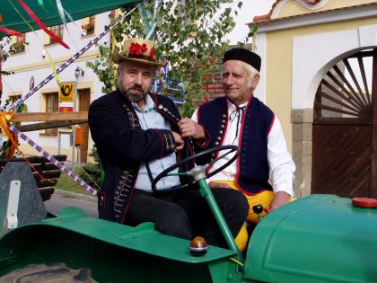 Fotoreportáž ze zvaní na MFF Česká náves - Dýšina.