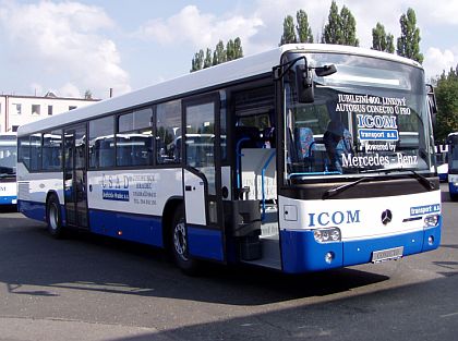 Ze slavnostního předání 300. linkového autobusu Mercedes-Benz Conecto