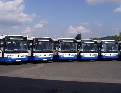 Ze slavnostního předání 300. linkového autobusu Mercedes-Benz Conecto