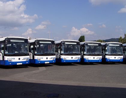 Ze slavnostního předání 300. linkového autobusu  Mercedes-Benz Conecto