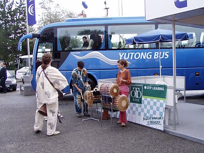 Z přehlídky autobusů na nitranském Autosalónu 2005.