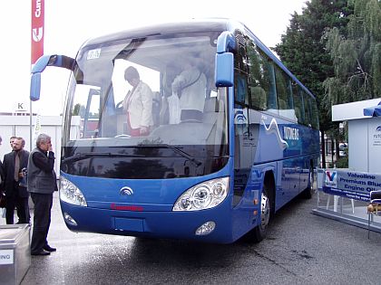 Z přehlídky autobusů na nitranském Autosalónu 2005.