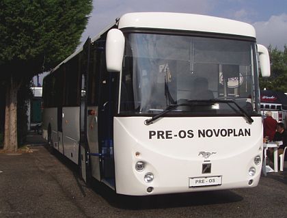 Z přehlídky autobusů na nitranském Autosalónu 2005.