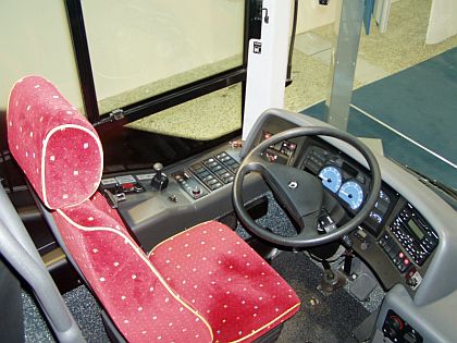 Z přehlídky autobusů na nitranském Autosalónu 2005.