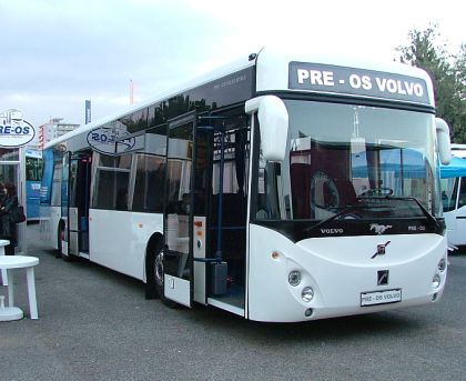 Z přehlídky autobusů na nitranském Autosalónu 2005.