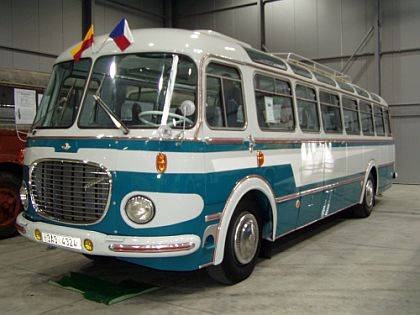 Veteráni - autobusy v Letňanech.
