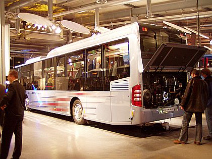 Autobusy Mercedes-Benz na MOT 2005: Citaro LE, Integro, Travego M, Tourino, ...