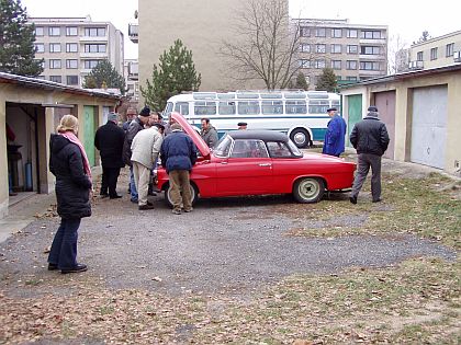 Setkání dvou veteránů v Jenišovicích.