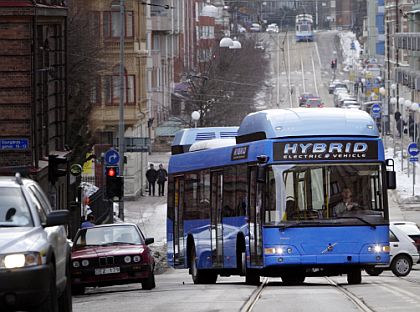 Premiéra hybridní technologie Volvo Group pro &quot;těžká&quot; vozidla.(CZ+EN)