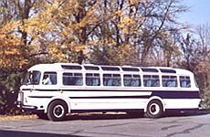 O Velikonoční neděli autobusem Škoda RTO LUX do Harrachova.