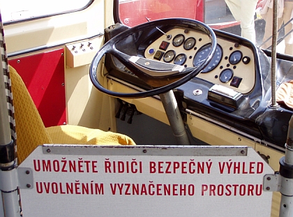 Autobus ŠM 11 a trolejbus Škoda T 11. Unifikace jako předzvěst současnosti ?