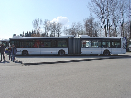 Autobusové ohlédnutí za Mobil salonem.