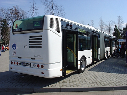 Autobusové ohlédnutí za Mobil salonem.