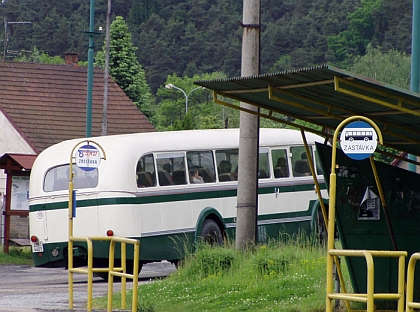 Z Lešan 2006 - 7. celostátní sraz historických autobusů při zahájení