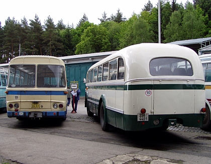 Z Lešan 2006 - 7. celostátní sraz historických autobusů při zahájení