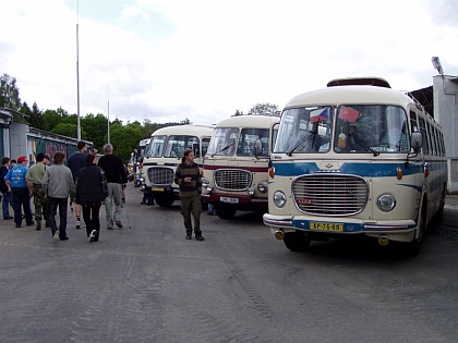 Z Lešan 2006 - 7. celostátní sraz historických autobusů při zahájení