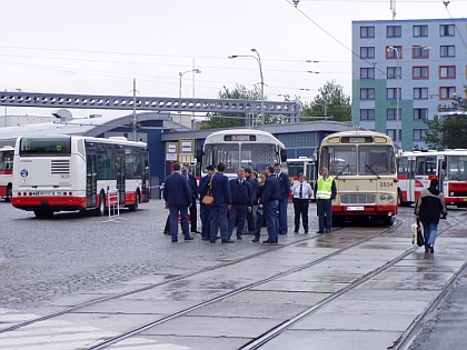 Ze zahájení Dne otevřených dveří DPMB v Brně 3.6.2006.