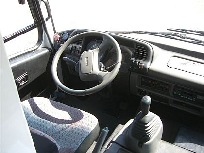 COACH PROGRESS na cestách - autobusy ISUZU BOGDAN.