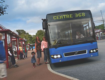 Světová premiéra nových městských autobusů Volvo  7700 v Paříži. (CZ+EN)