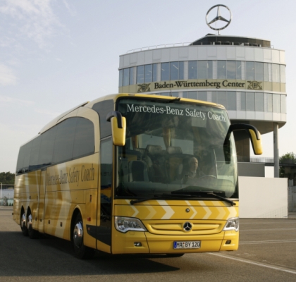 Nejbezpečnější dálkový autobus na světě Mercedes-Benz Safety Coach