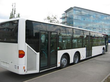 Dodávka autobusů Mercedes-Benz Citaro L pro Dopravní podnik města Děčína.