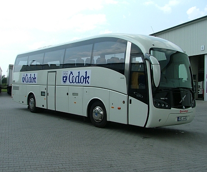 Autokary Volvo B12B Sunsundegui Sideral pro Čedok.