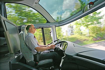 Z Dopravních novin 31/2006: MAN uvádí nový motor D26 a řadu dalších novinek