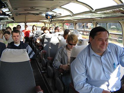 Historický autobus Škoda 706 RTO LUX na lince do Týna nad Vltavou.