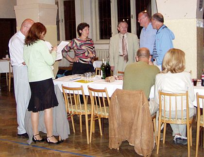 Volejbal 2006. Večer v sokolovně.