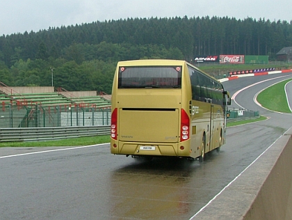 Inovovaná a rozšířená řada zájezdových autobusů Volvo (CZ+EN)