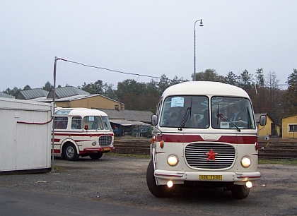 Dva autobusy Škoda 706 RTO LUX z roku 1961