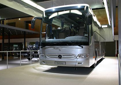 Ze slovenského BUSportálu: Poohliadnutie sa za veľtrhom IAA Hannover 2006.