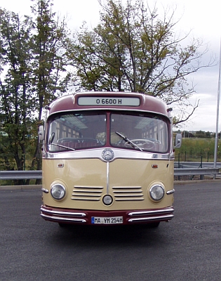 2 + 1 Old Timer Mercedes-Benz  + Setra.