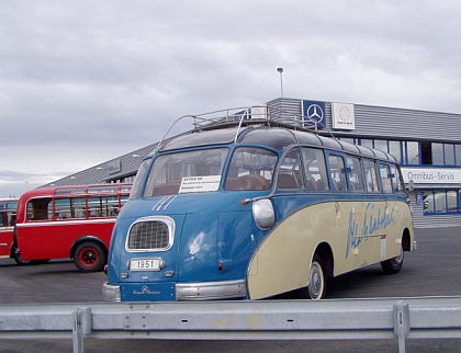 2 + 1 Old Timer Mercedes-Benz  + Setra.