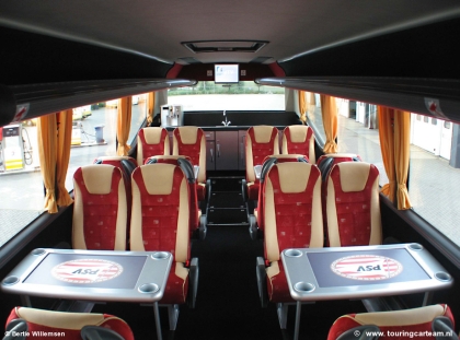 Nový autobus VDL BOVA Magiq pro PSV Eindhoven. (CZ + EN).