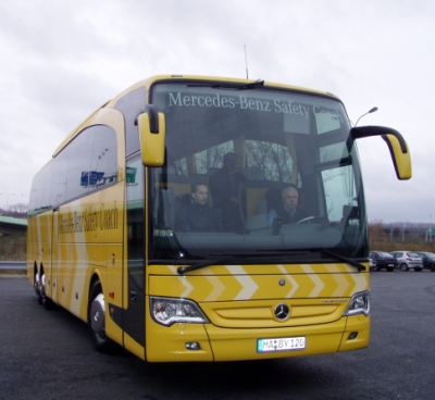 Nejbezpečnější dálkový autobus na světě Mercedes-Benz Safety Coach