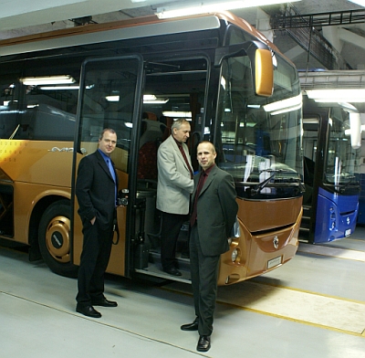Irisbus Iveco představuje nabídku turistických autokarů Irisbus u svých dealerů.