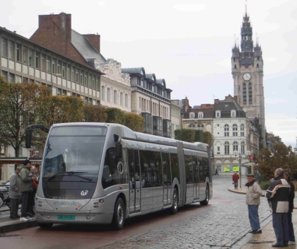 Nová generace hybridu "street car" Phileas ve Francii. (CZ + EN).