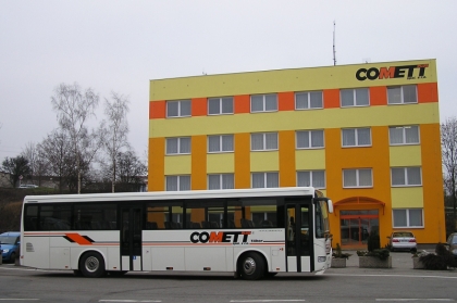 Jeden z prvních autobusů Crossway se objevil i u společnosti Comett v Táboře.